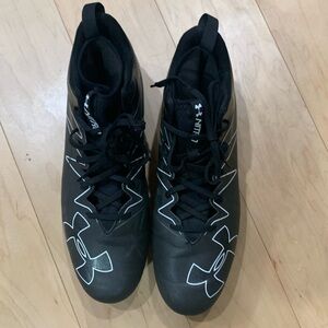 Under Armour Black and White Men’s cleats Size 13